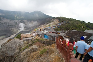 Shops along the lip of the upper crater of the Tangkuban Perahu volcano.